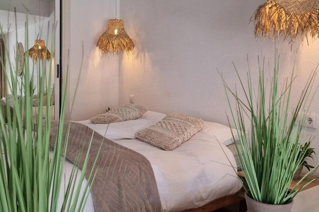 Luxe Studio Met Ruim Terras, Vlak Aan Zee! Sitio de Calahonda エクステリア 写真