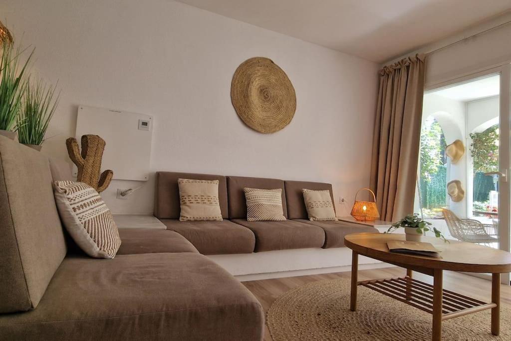 Luxe Studio Met Ruim Terras, Vlak Aan Zee! Sitio de Calahonda エクステリア 写真